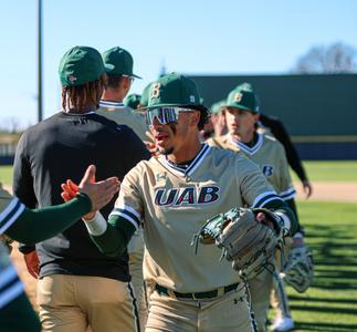 Alabama Baseball Surges past the UAB Blazers in Midweek Battle - Gameday