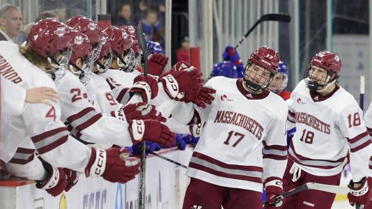 17 Massachusetts Hockey Advances To Belpot Championship Game With 2 1 Win Over 1314 Umass