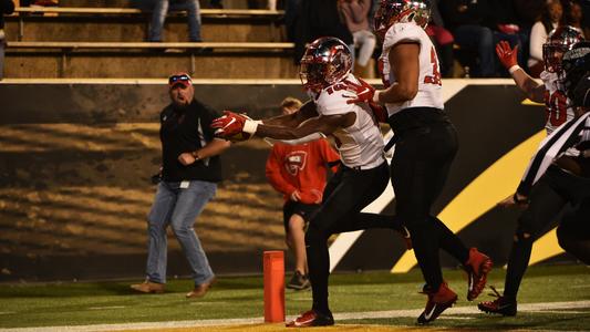 Malone's Defensive Score Seals Football's 28-10 Win at Southern Miss -  Western Kentucky University Athletics