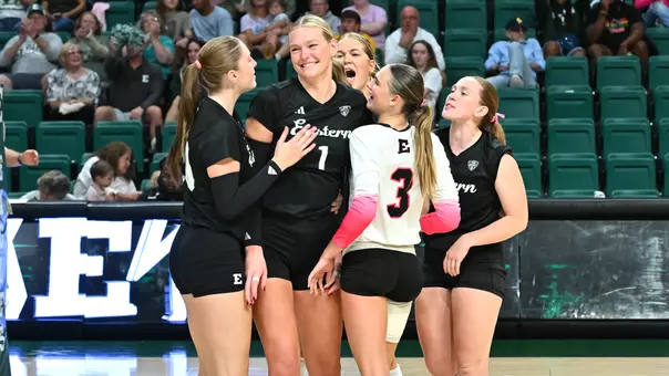 Hatteras Welker celebrates a point with her teammates at home in the 2025 season
