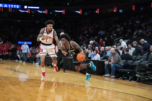 Jaylin Sellers drives the ball versus St. John's at Madison Square Garden at the BIG EAST Tournament.