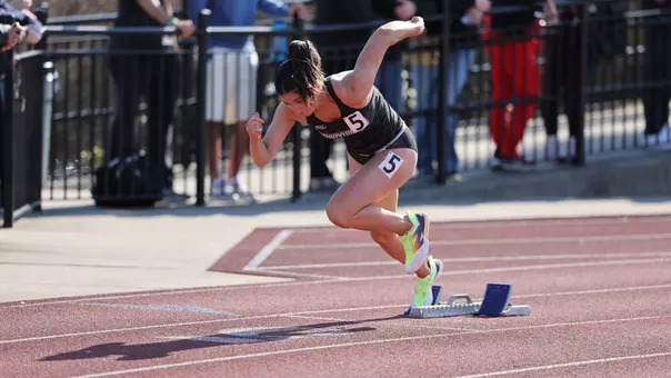Jill Fenerty running at the Friar Invitational