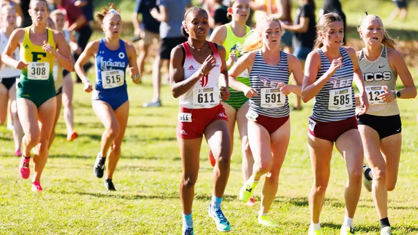 Temi Ariyo races at the Live in Lou Classic