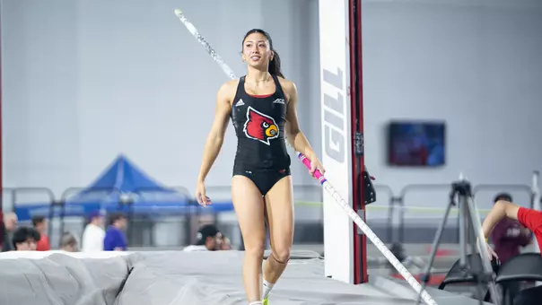 Ashley Callahan breaks the pole vault school record at the 2026 Bellarmine Open