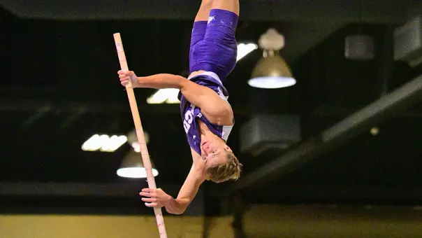 Ben Kirbo clears 5.45m in pole vault to set a new school record