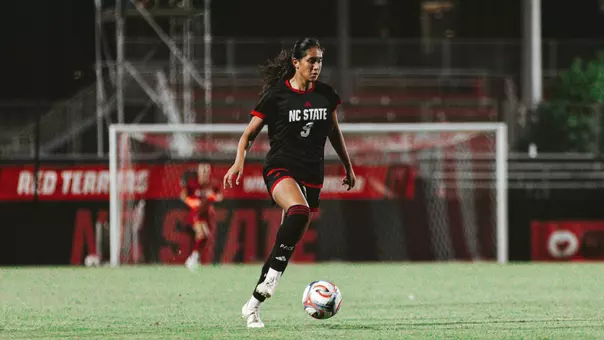 Madison Casteen vs. Elon