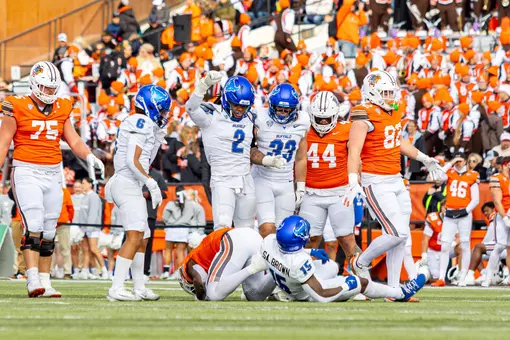 Red Murdock and teammates make a play against Bowling Green