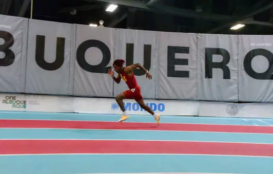 Garrett Kaalund breaks 200m school record