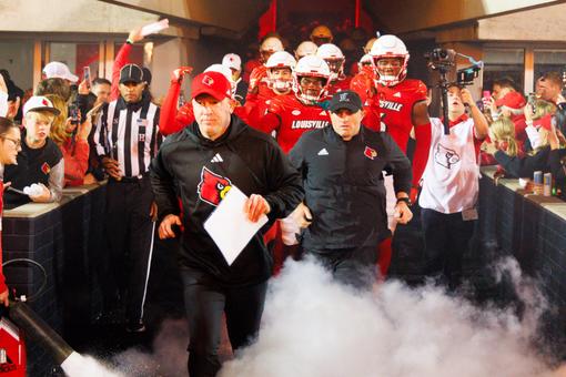 Byjmw-uiiaa-sje_medium  Louisville football, College football