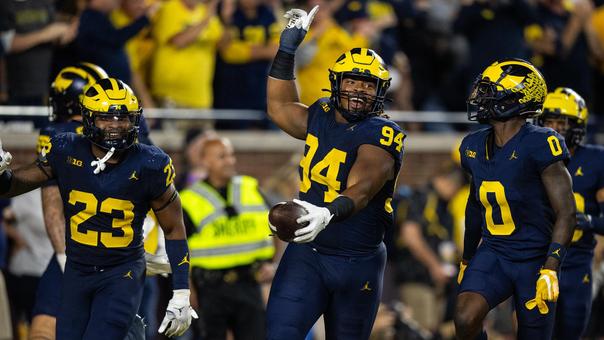 Brady, Woodson, Shoelace And More: Michigan Football Honors The Greats -  Sports Illustrated Michigan Wolverines News, Analysis and More