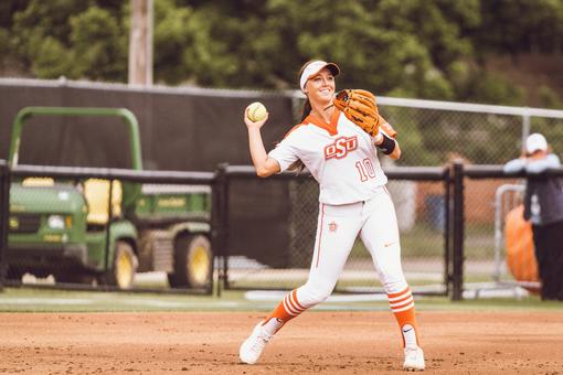 Naomi has a HR and 4 RBIs, Oklahoma St. clinches 4th straight WCWS berth