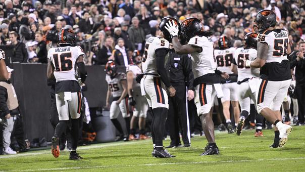 Oregon State Football on X: BEAVAAAAA LAS VEGAS