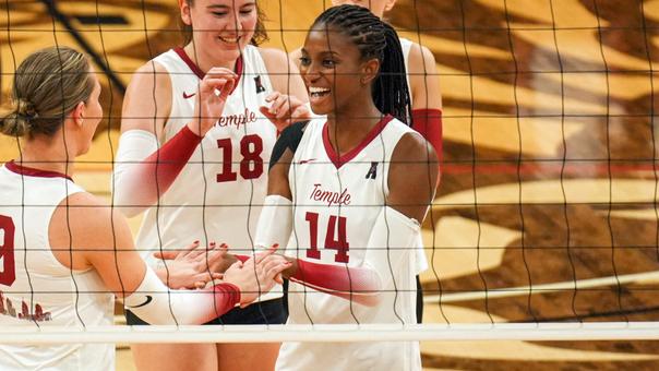 Volleyball Takes Down Cincy in Five; Owls Earn AAC Tournament