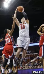 Sara Hammond (00) shoots against Houston