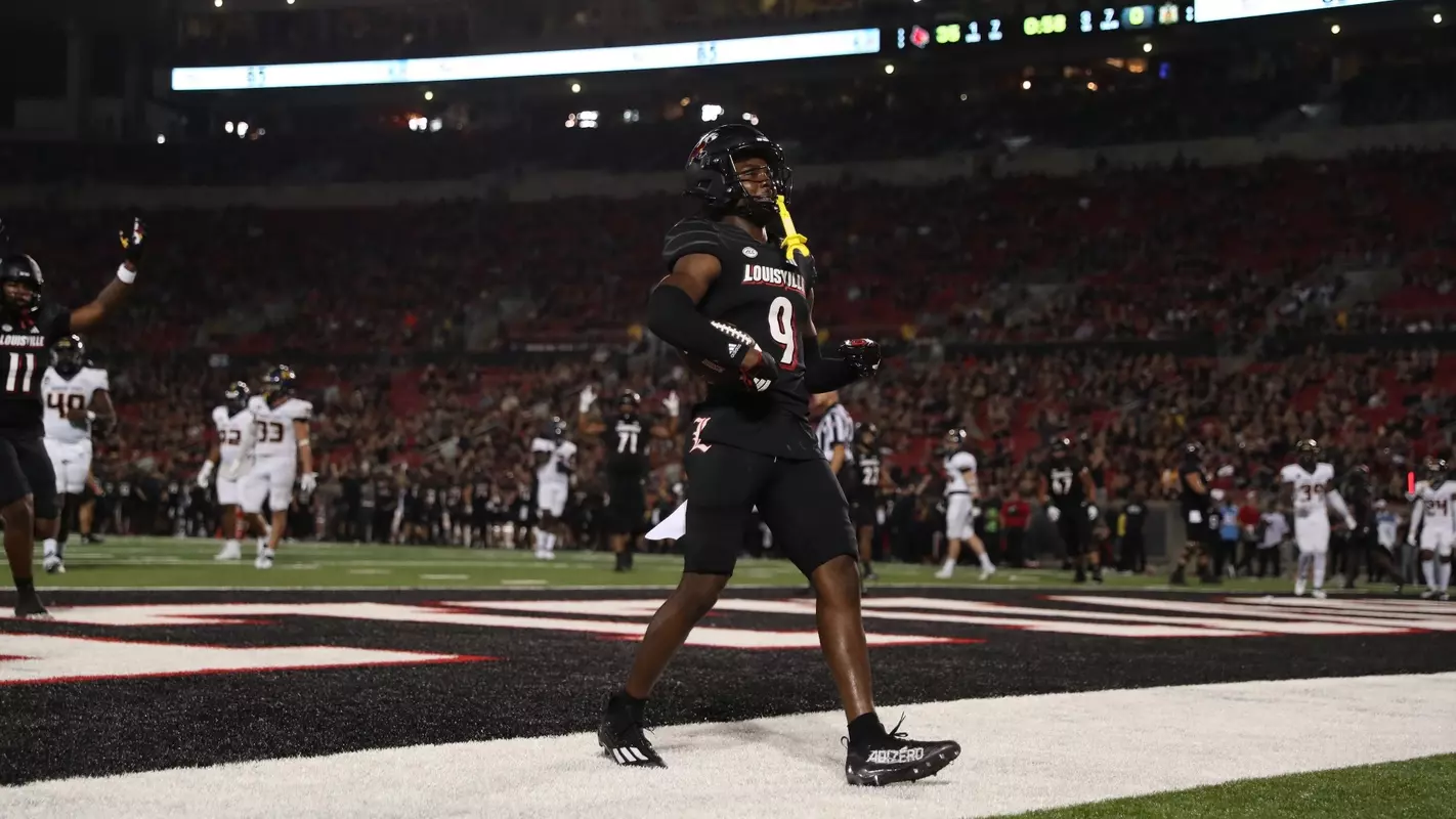 Ahmari Huggins-Bruce after a touchdown against Murray State.