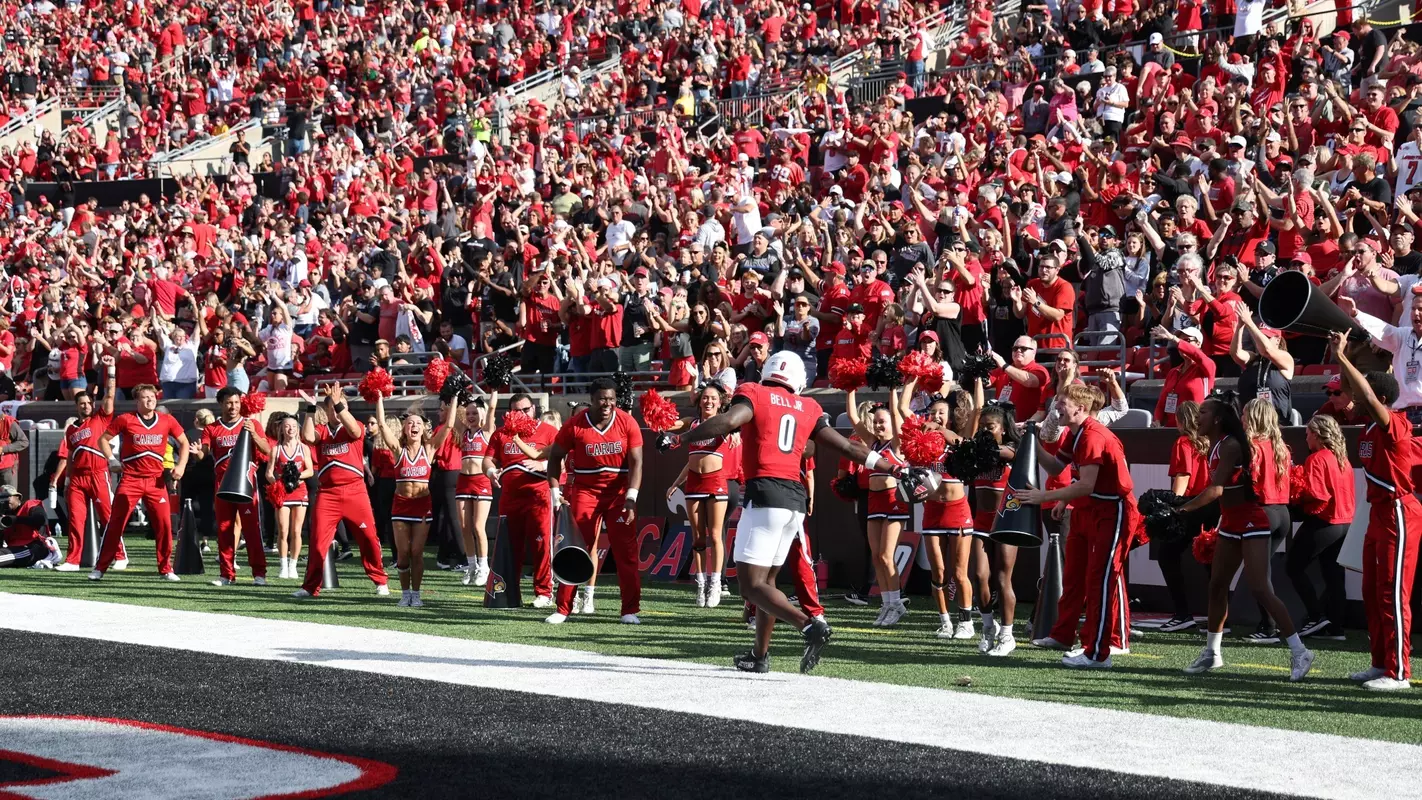 Chris Bell catches a touchdown against Jacksonville State