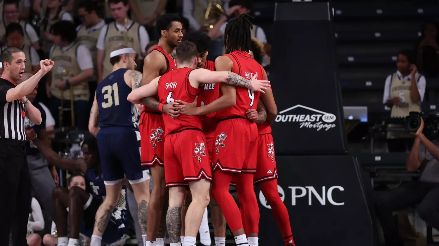 Huddle scene at Georgia Tech on February 1, 2025