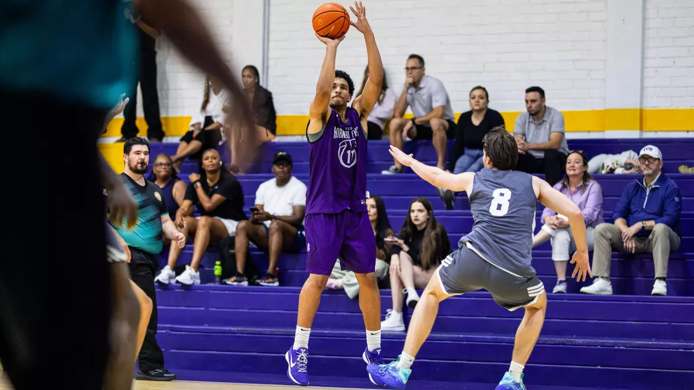 Gavin Sykes shoots a three