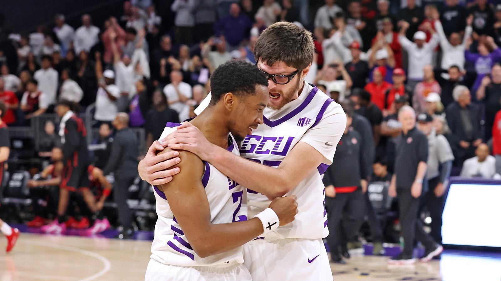 Clutch win tightens race with SDSU’s 1st MW loss