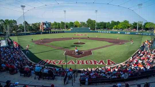 Oklahoma Baseball on X: 𝐂𝐫𝐢𝐦𝐬𝐨𝐧 𝐚𝐧𝐝 𝐜𝐫𝐞𝐚𝐦 #Sooners