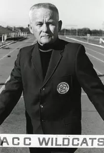 Former Wildcat coach dies Image