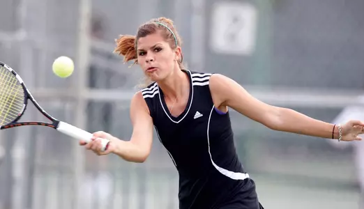 No. 7 Wildcats cruise to win Image