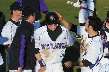 Wildcats take Series from Bronchos Image