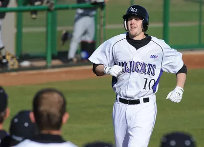 Wildcats Bomb Bronchos, 12-1 Image