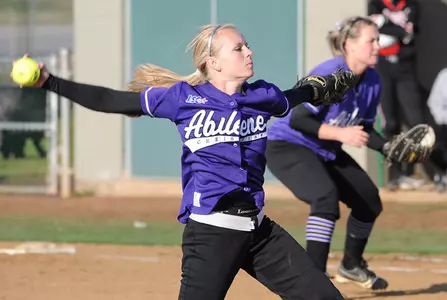 Wildcats Split Day One of LSC Crossover Image