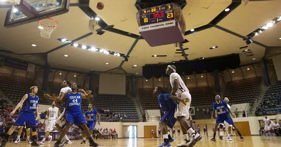 Wildcats drop fifth straight Image