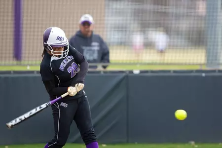 Wildcats Finish Sweep of Zias Image