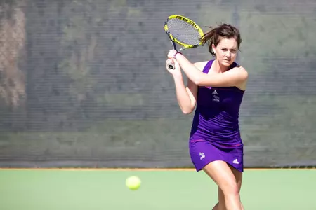 Wildcats End Near-Perfect Month With 6-1 Victory At UTEP Image