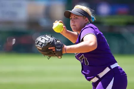 Wildcats Split Twin Bill With #12 Angelo State Image