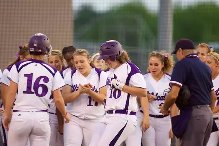 Wildcat Softball Cruises to 4-1 Win Over Eastern New Mexico Image