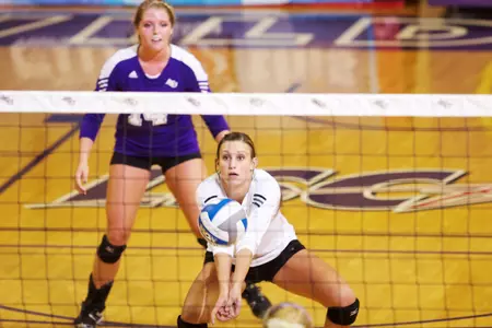 Oxford's 17 Kills Helps ACU Sweep Midwestern State Image