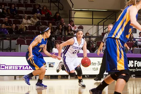 Wildcats fall to undefeated Antelopes, 70-57 Image