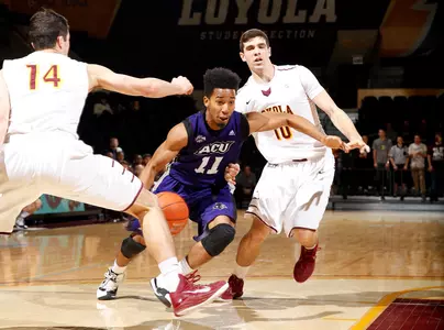 Ramblers knock off cold-shooting Wildcats Image