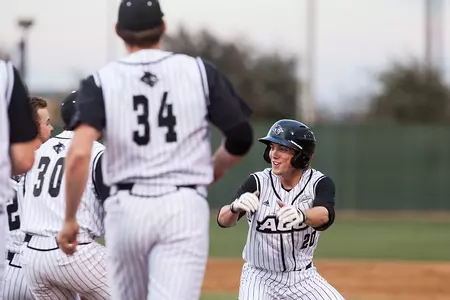 Wildcats win in walk-off fashion on Forrester's bases-loaded single Image
