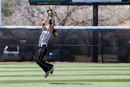 Softball survives extra-inning affair vs. Corpus Christi to complete sweep Image