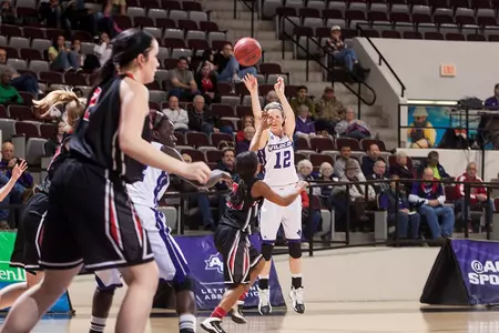 West's late jumper sinks George Mason, 88-86 Image