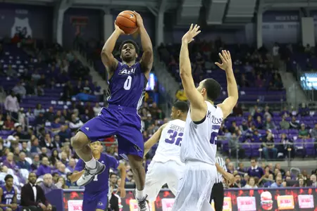 Late first-half run leads Drake to 87-70 victory over Wildcats Image