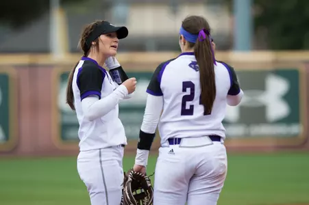 Central Arkansas wins see-saw battle over ACU Softball Image