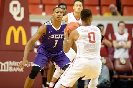 Wildcats head south for pair of key contests Image