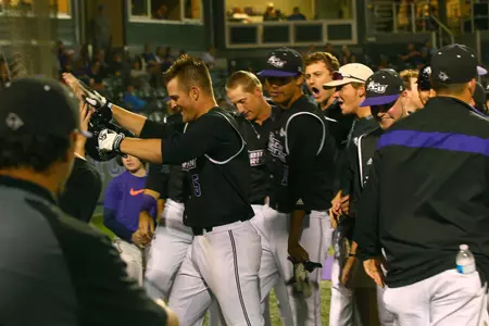 Two big innings lead Aggies past ACU, 10-4 Image