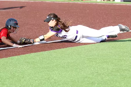 Neese homers in softball's 5-3 win at Corpus Christi Image