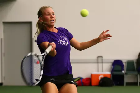 Women's tennis blanks HSU and Southern Nazarene Image