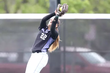 Herron’s walk-off double gives softball a series win over Sam Houston State Image