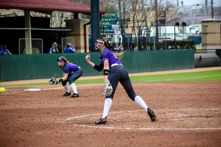 Holman one-hits Bears, Wildcats run-rule Panthers in Six Image