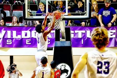 Wildcats can't slow down Cardinals in 89-75 loss Image