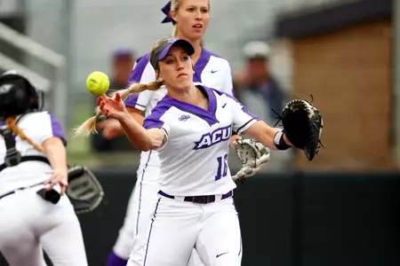 Central Arkansas takes series from ACU Softball Image